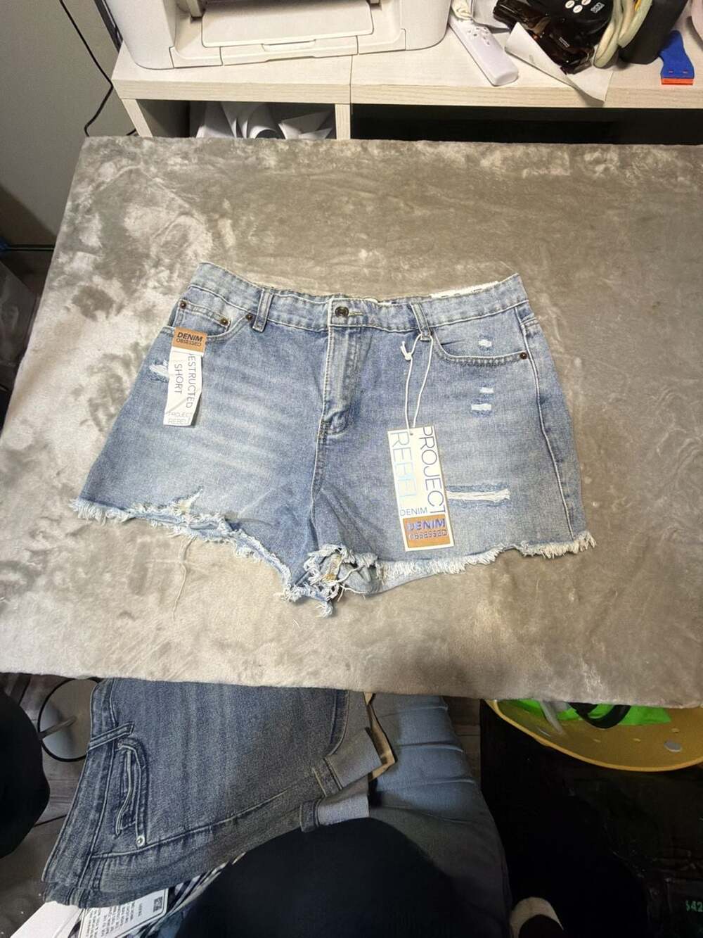 Project Rebel Denim Obsessed Destructed Short Size 13